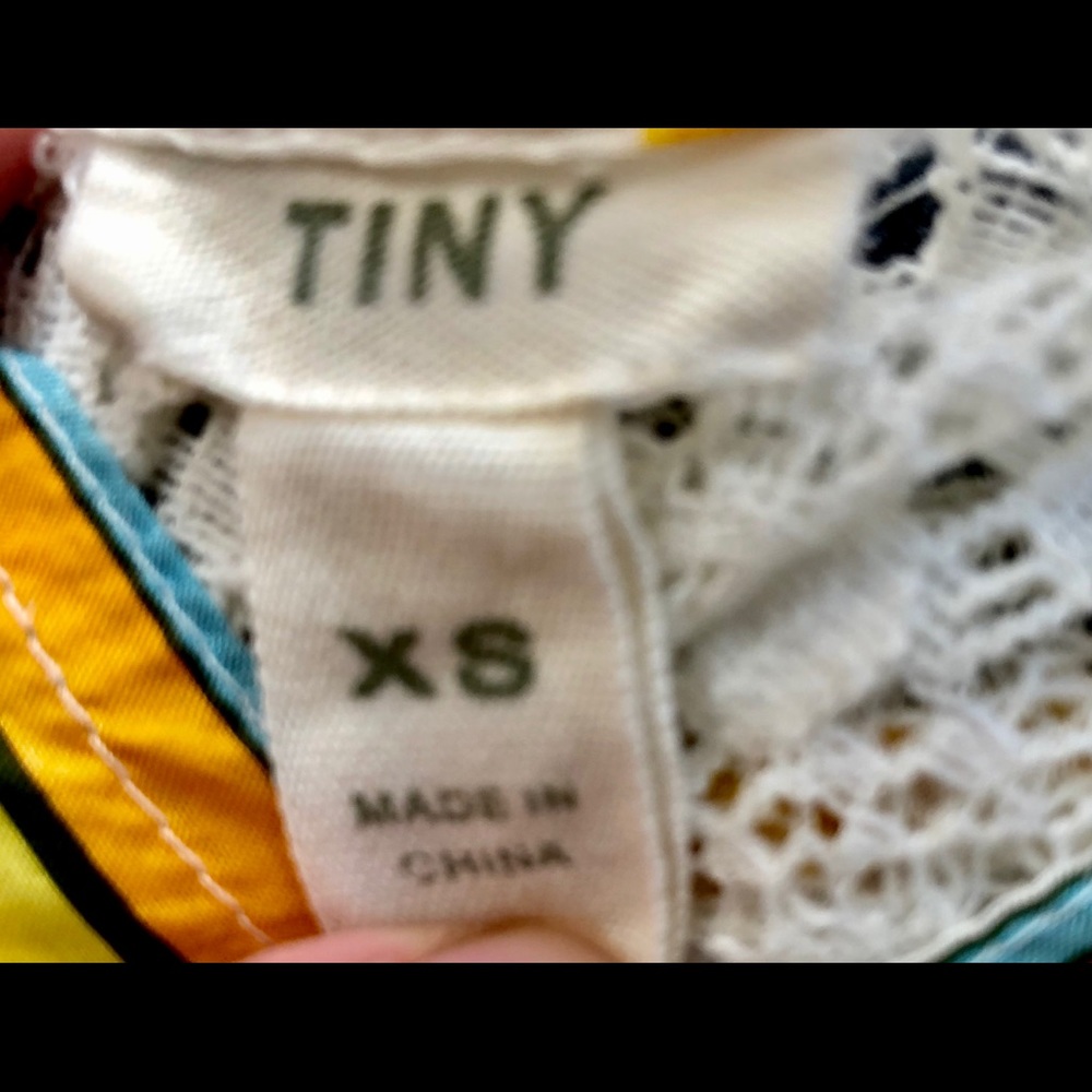 🔥Anthro Tiny Silk Blend Top tank Sz XS floral lac - Picture 6 of 8